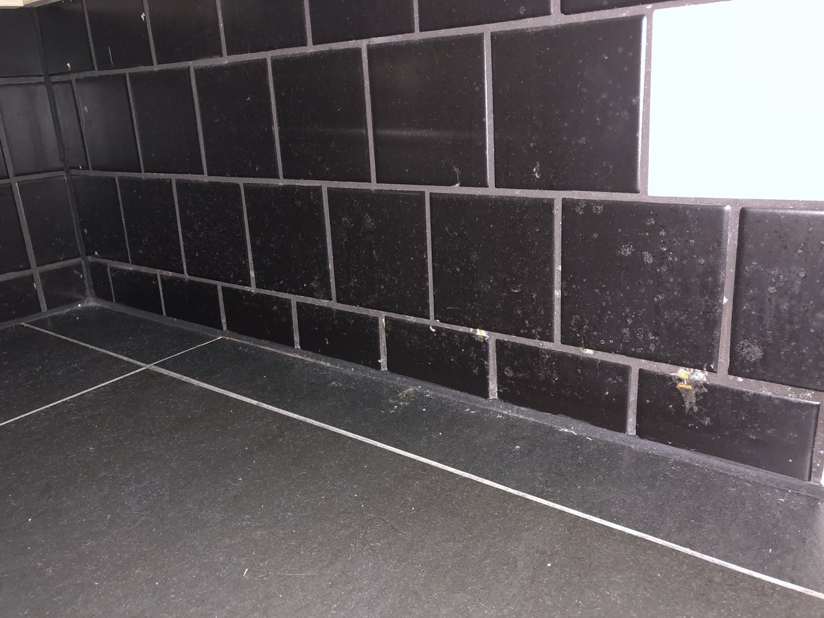 InspectorBasti's tweet photo. @MarriottBonvoy #MoxyManchesterCity Cleanliness is not the hotel’s strength. Especially, in the bathroom 😱. Needs urgent improvement ‼️ https://t.co/WqxbCqs8qO