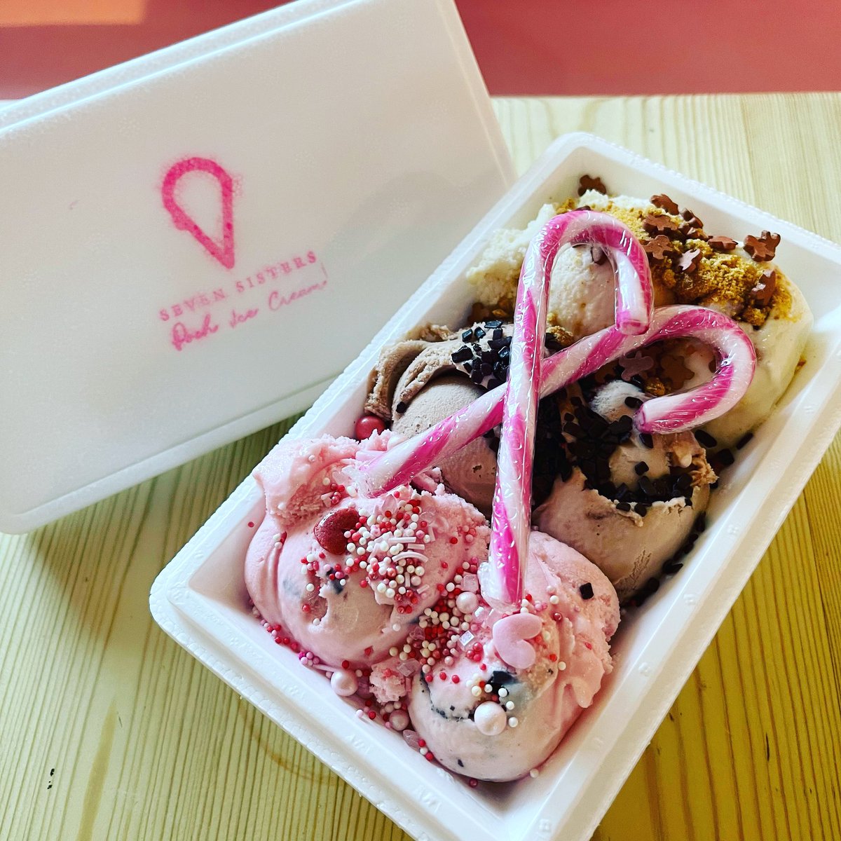 💖HAVE YOU GOT YOUR CHRISTMAS ICECREAM? 
🎄Last call to pick up your scoops 
💖We are here today until 5 pm 
🎄Then tomorrow is our last day of 2022 
💖We will be open till 3pm 
# Christmasicecream #takeawayicecream #christmasdessert #icecreamfarmcheshire