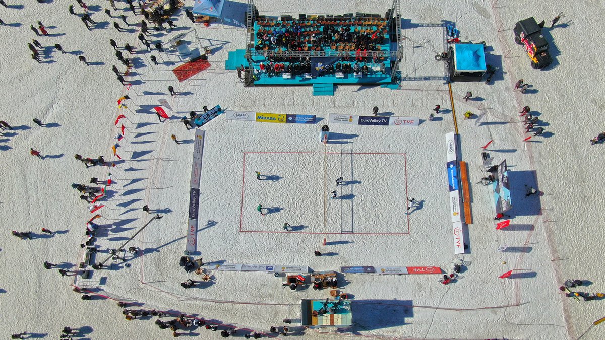 buyuksehirkm's tweet photo. Dünyanın Gözü Yedikuyular’da Olacak 👏🏻

23 – 26 Şubat 2023 tarihleri arasında Yedikuyular Kayak Merkezi Kar Voleybolu Dünya Turu’na ev sahipliği yapacak.🏐

🔗https://t.co/CBDV5fxNtf https://t.co/qDzZ7ysRiT