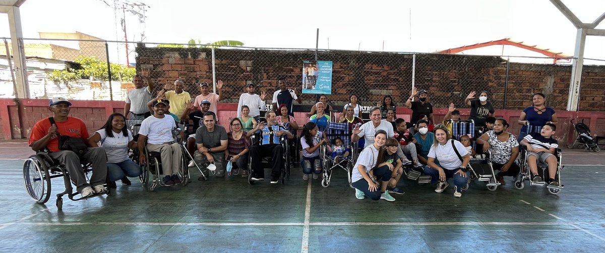 LucioHerrera's tweet photo. Última entrega del año de Ruedas de Felicidad. Gracias a todos los que nos han ayudado en esta hermosa causa. Seguiremos con el favor de Dios y la solidaridad de muchos en 2023. https://t.co/7uDNZ03Rn1 https://t.co/EcR6uMIw1W