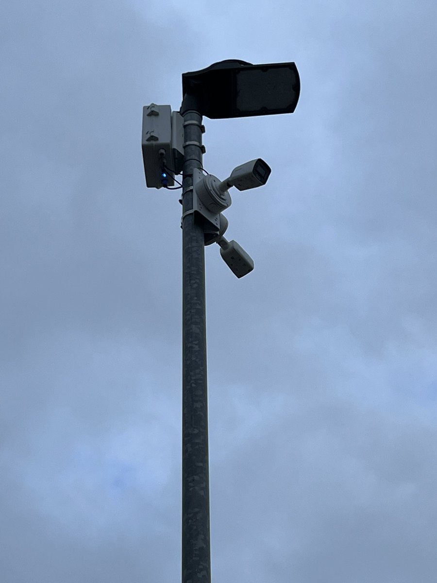 RmbcSafety's tweet photo. We are out in Woodsetts village installing CCTV with @Mytecgroup founds have been raised by local neighbourhood watch group @RMBCPress https://t.co/Qgxc2YtDmr