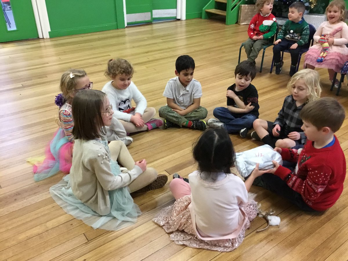 BroFamau's tweet photo. Early Years enjoyed their Christmas party this afternoon. 🎄🎉 https://t.co/C5JjP9IQcW