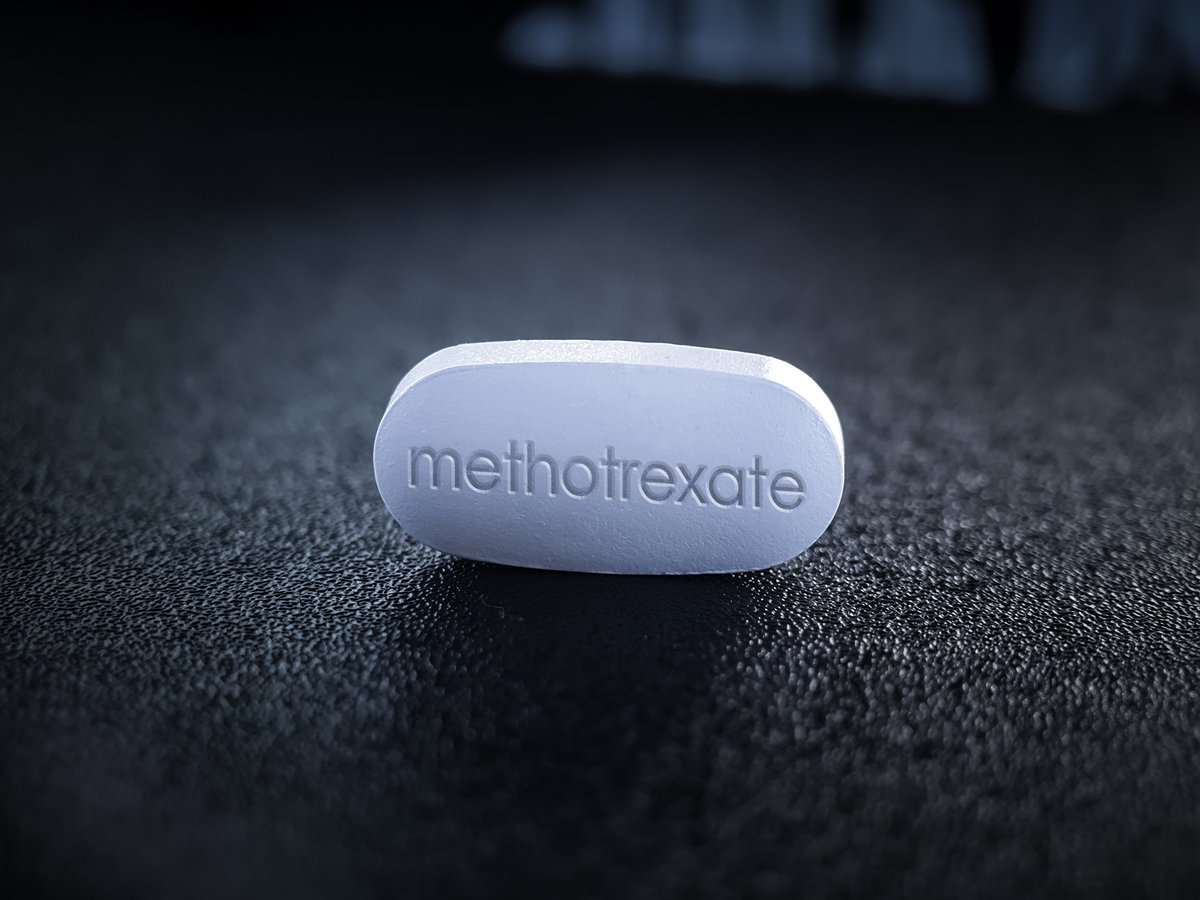 Ustekinumab with or without methotrexate for psoriatic arthritis? 

Linked Comment by Charlotte E Gollins &amp; William Tillett (<a href="/DrWTillett/">William Tillett</a>) <a href="/RNHRDBath/">RNHRD</a> thelancet.com/journals/lanrh…