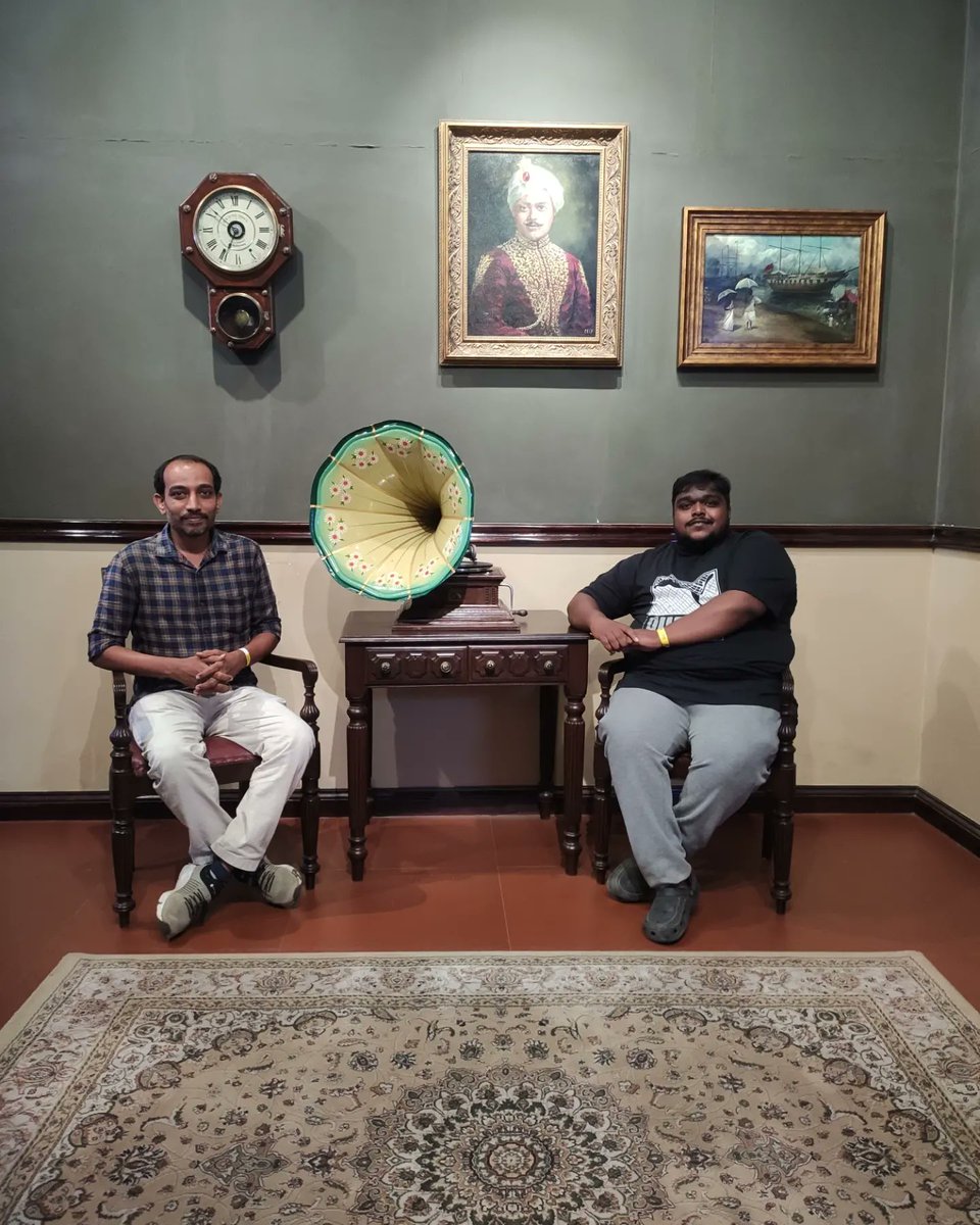 DrLekhak's tweet photo. A #mustvisit place for all the #musiclovers to know about our different kind of #music and it's interdependence on the #culture a day spent well with #wonderful #poet : Nikhilesh Bagade 
.
.
.
.
.
#lekhakm #lekhaklyricist #lekhakmsiddhartha #drlekhak #nimmalekhak #lekhak https://t.co/CDwiF0j4u2
