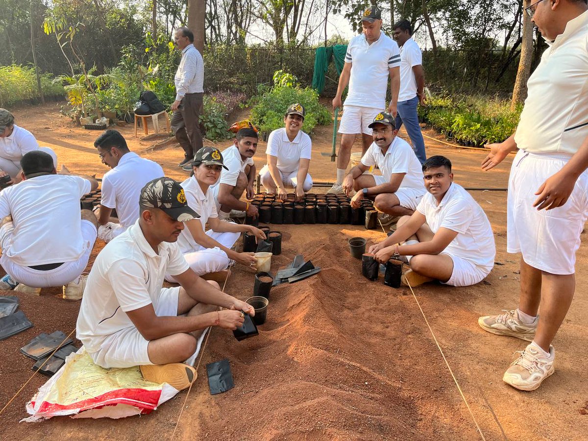 JigneshMeniya's tweet photo. Nursery Practices -Preparation of Nursery Bed.
9th Batch RFO(Gujarat),
Telangana State Forest Academy,dulapally (Hyderabad)
#TSFA
#RFOtraining
#Govtofguj https://t.co/TMR9c2vC8T
