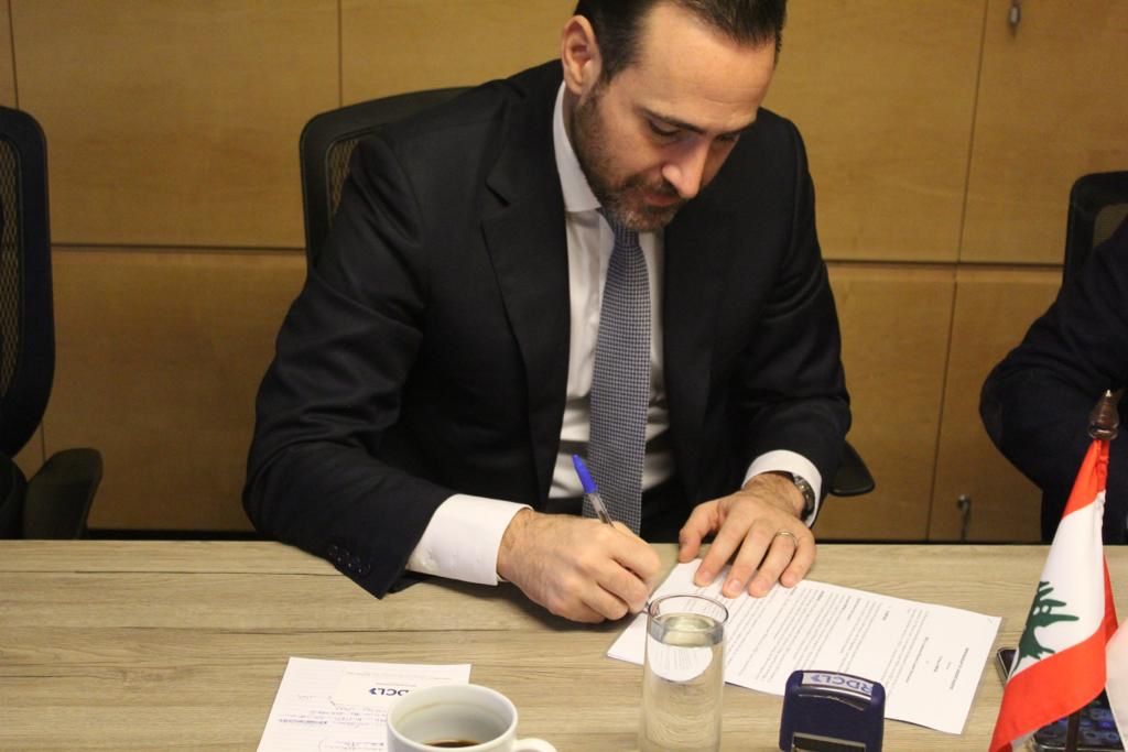 ForwardMena's tweet photo. RDCL &amp; Forward Mena signed a MOU at #RDCL headquarters in Beirut making a promise to join forces to empower education and preserve the growth of the private sector.

#Education #PrivateSector #Growth https://t.co/iwFG6tXHtA