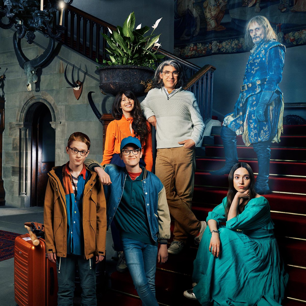 bbcstudios's tweet image. The Canterville Ghost is coming to @Channel5_TV! 🎄

The modern retelling of the Oscar Wilde classic from BBC Studios Productions premieres in the UK on Christmas Day and Boxing Day with @AnthonySHead, James Lance and Caroline Catz.

25 &amp;amp; 26 December | #MadeByBBCStudios