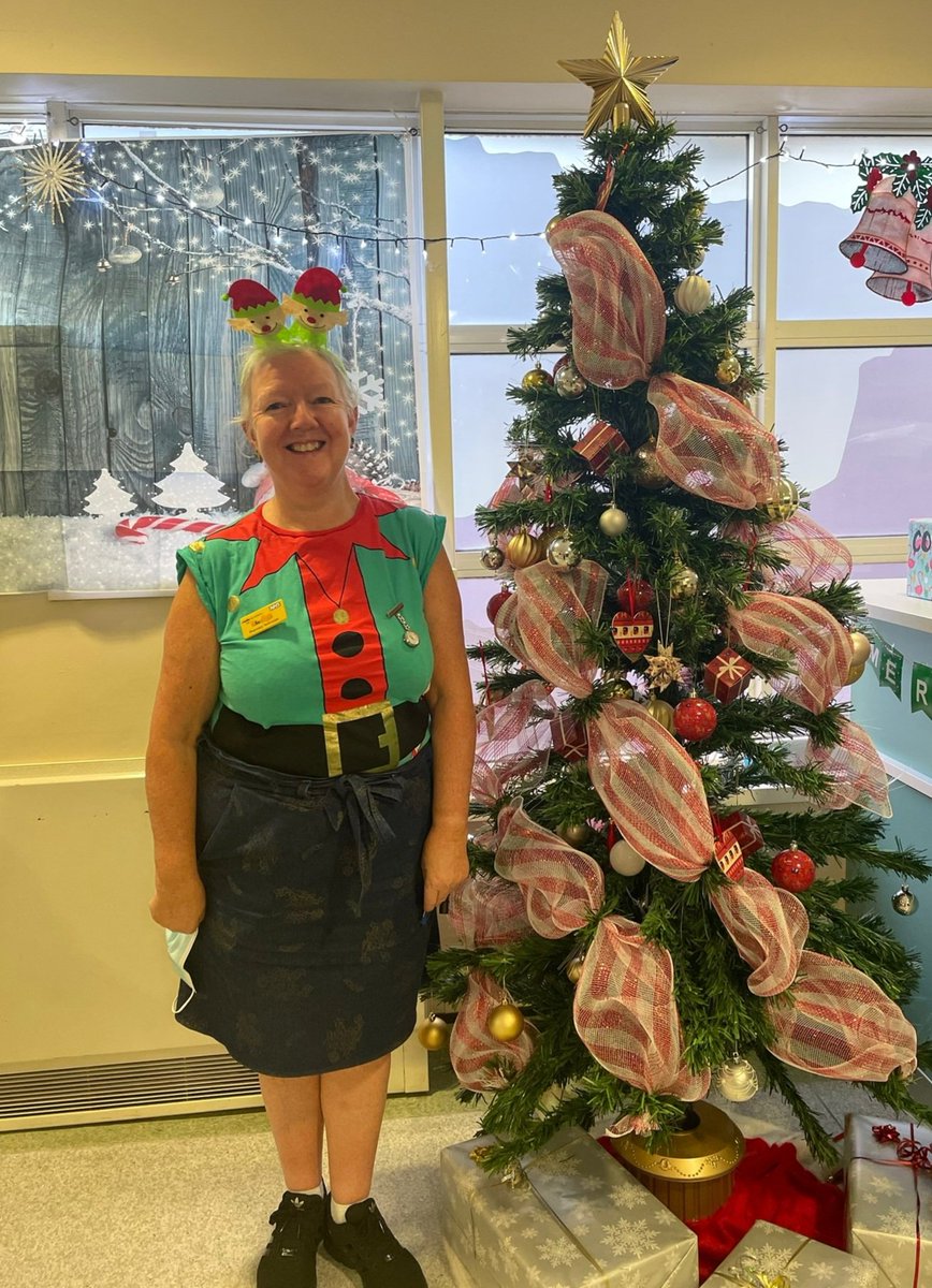 lovescoob's tweet photo. You don't have to be mad to work here! Patient's have loved this today. Makes me happy. #NationalElfService @SWBHnhs https://t.co/5u6FnsG8QP