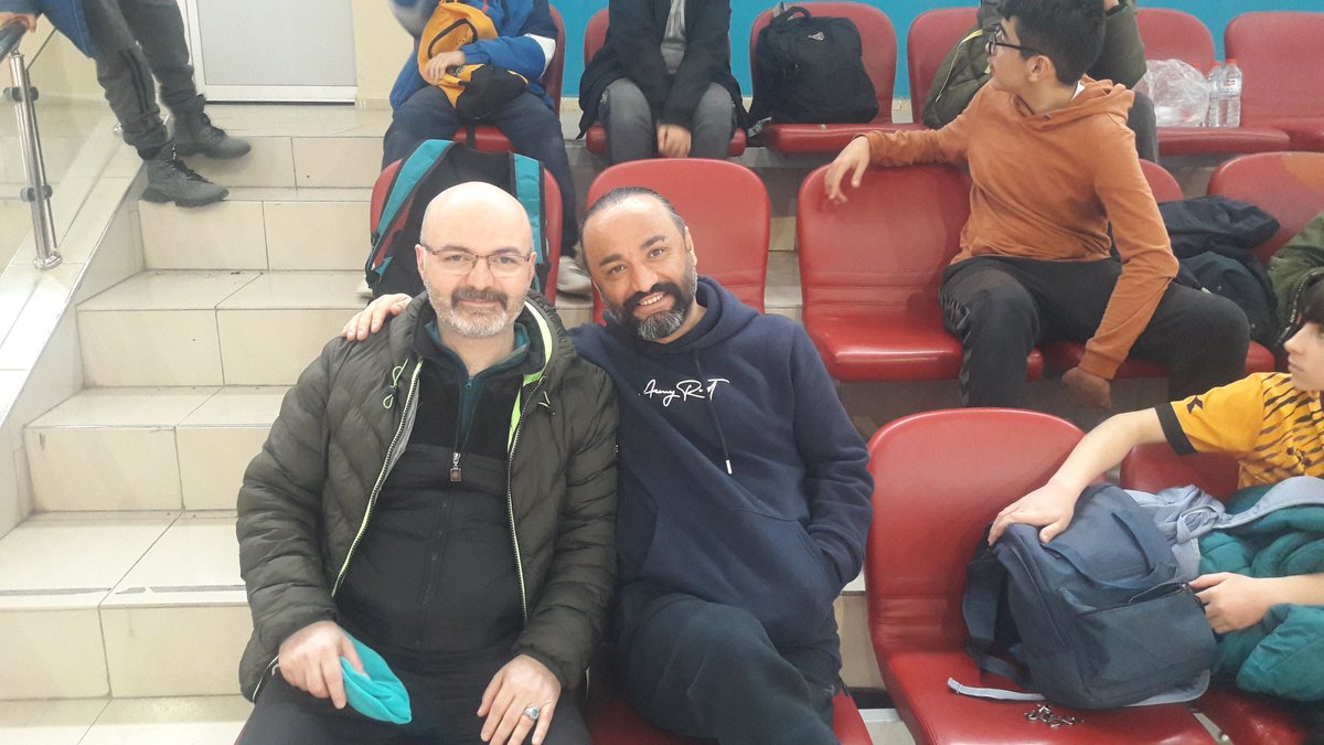 Kürşat gardasımla hentbol maçından