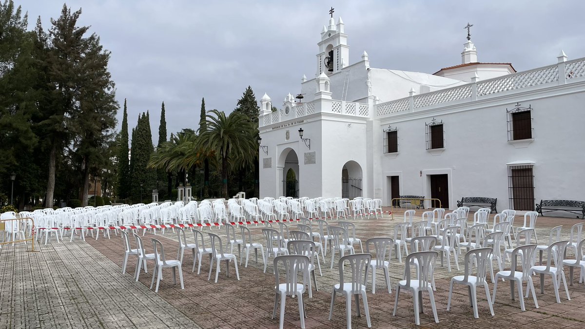 EMMAlmendralejo's tweet photo. Todo lista para el concierto navideño de nuestra Escuela Municiapal de Música. 

Esta tarde a las 17:30 horas 
Atrio de la Piedad

¡No dejes que te lo vuelvan a contar, vívelo tu mismo/a! https://t.co/rYHdfXHqAl