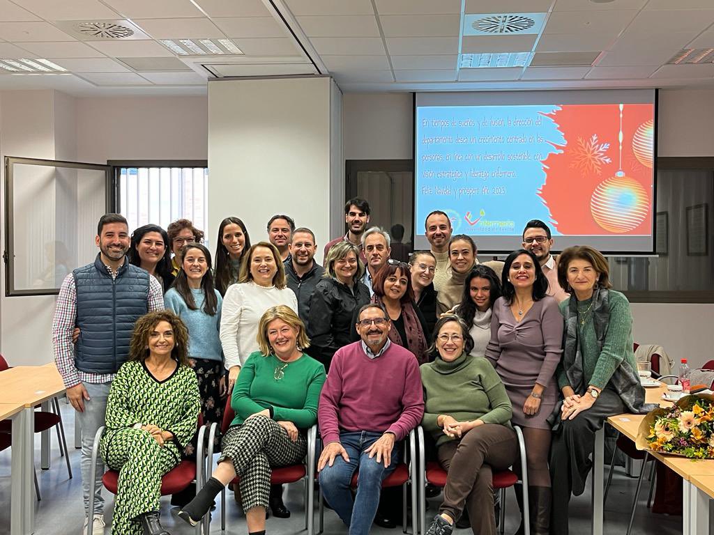 Último Consejo de #Departamento de #Enfermería en la <a href="/unisevilla/">Universidad de Sevilla</a> 

¡Feliz #Navidad de parte de todo el profesorado! Mucha salud, amor y, sobre todo, fuerza para los exámenes de enero 😜