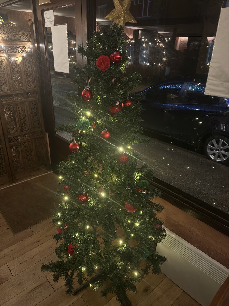 thefarncombe's tweet photo. Dear Patrons,
It’s festive time…
We’ll be closed on Christmas Day, however will be open again as normal as from Boxing Day evening...
Sorry for inconvenience. 
Merry Christmas and Happy New Year #2023 https://t.co/bKPVLD0Kh7