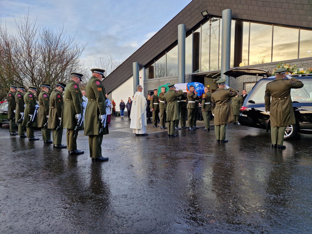 FraLucchesi's tweet photo. RIP Private Sean Rooney. 

You done your family and country proud! 

A national hero! 🇮🇪 https://t.co/lgU0EGEMTP