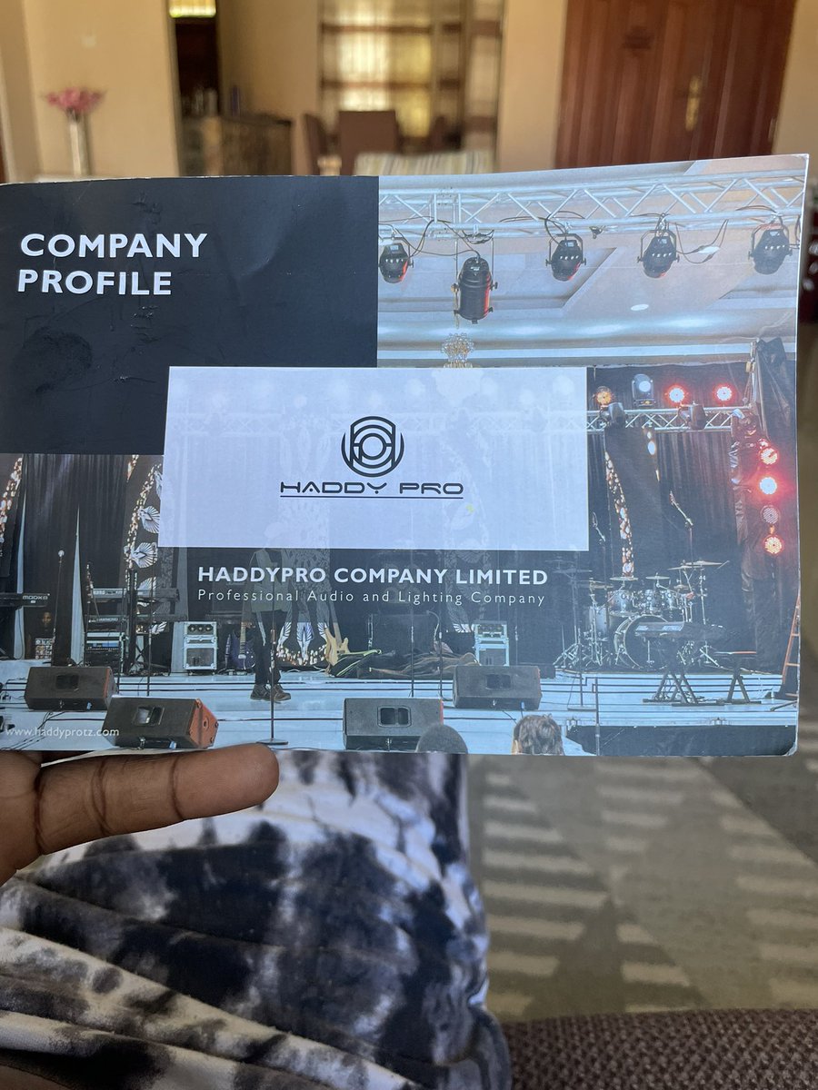 Wakazi's tweet photo. @haddypro 👌🏾👌🏾

jamaa wana space za kufanyia mazoezi ya bendi. Yaani hata full orchestra inatosha.

Pia wanafanya live recording… ukitaka andaa live album. 

Na Wanafanya set up za stage, sound, na kurecord live events as well. https://t.co/8lUZlygLCN