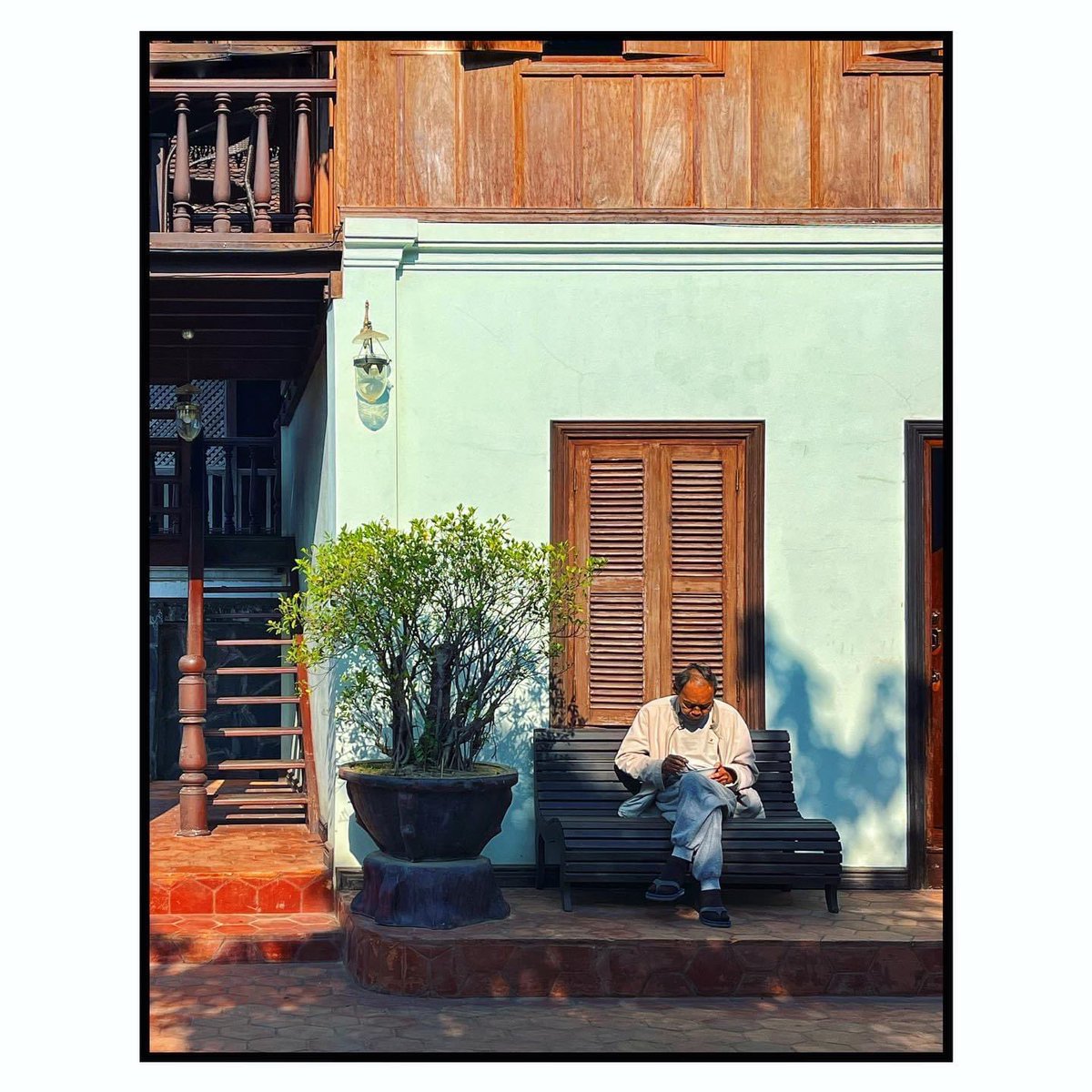 Laos, street photography
#NFT #artist