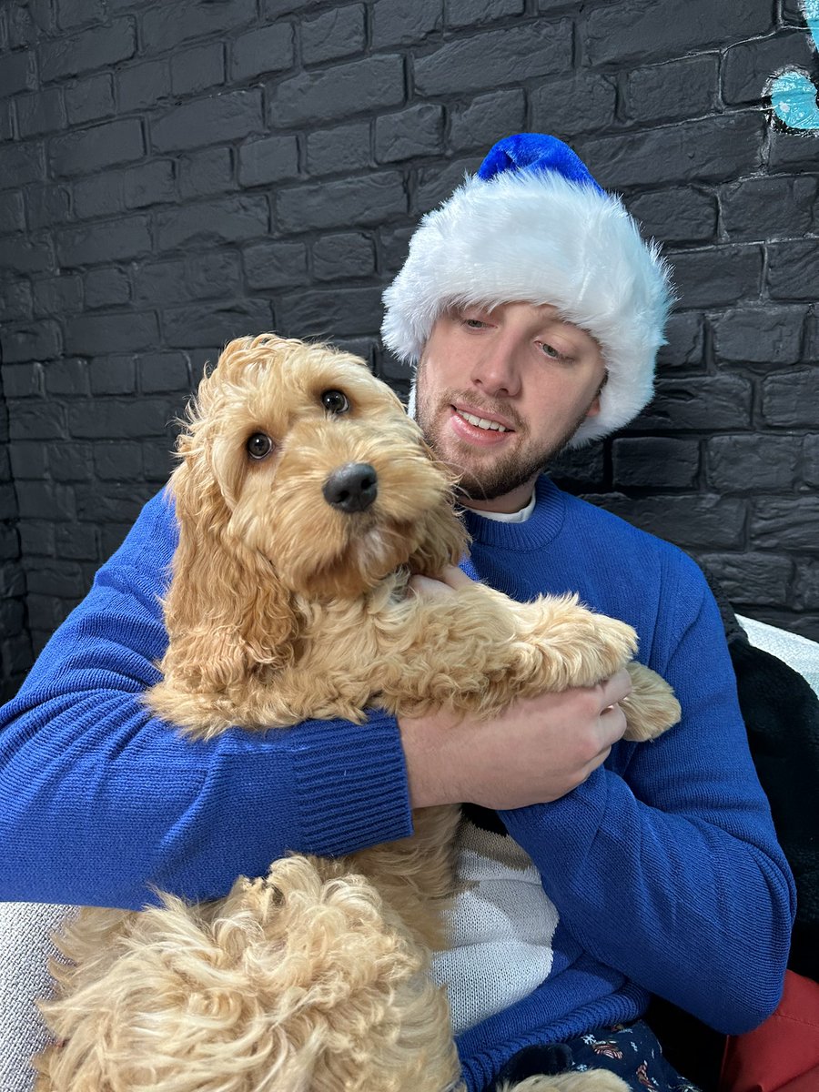 its_ralphstar's tweet photo. Me &amp; Uncle Harry think you should buy Christmas Drillings now! https://t.co/t7FaWB5YC9