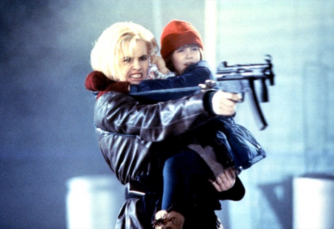 rht1014's tweet photo. #武器持った女の子
#geenadavis
#longkissgoodnight https://t.co/lCxlbTWGeB
