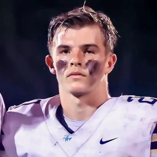 kyhighs's tweet photo. Courier Journal All-State football first-team defense: Hazard defensive back Max Johnson https://t.co/QiQUMyzfXI https://t.co/l34RKuemSi