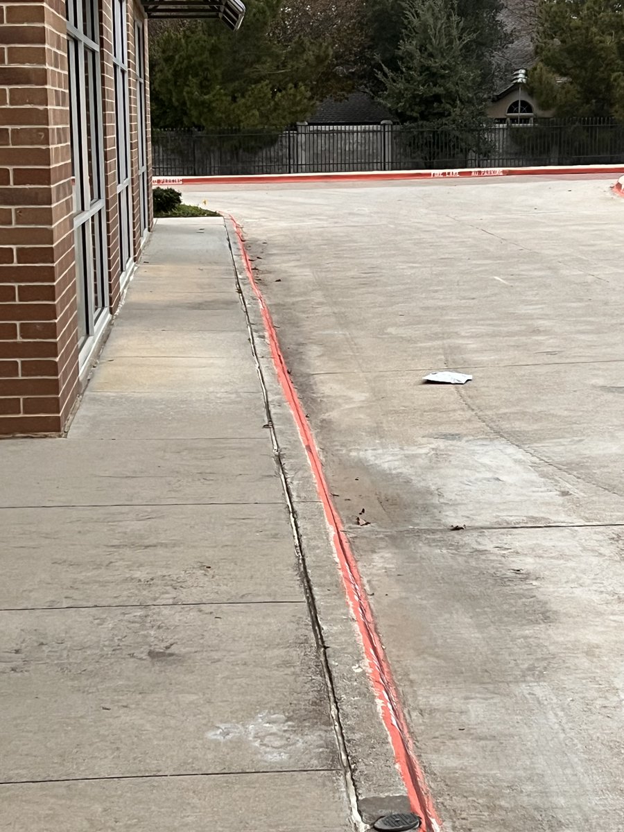 BillSteddum's tweet photo. Hey @AMAZON!  WTF!  There is no entryway to this office within 200' in either direction.  It was obviously run over - keep this up, and you will ruin a good reputation.  If you care to find out which of your drivers did it - here is your tracking number:  "TBA840766244000". https://t.co/tSVDJguo3j