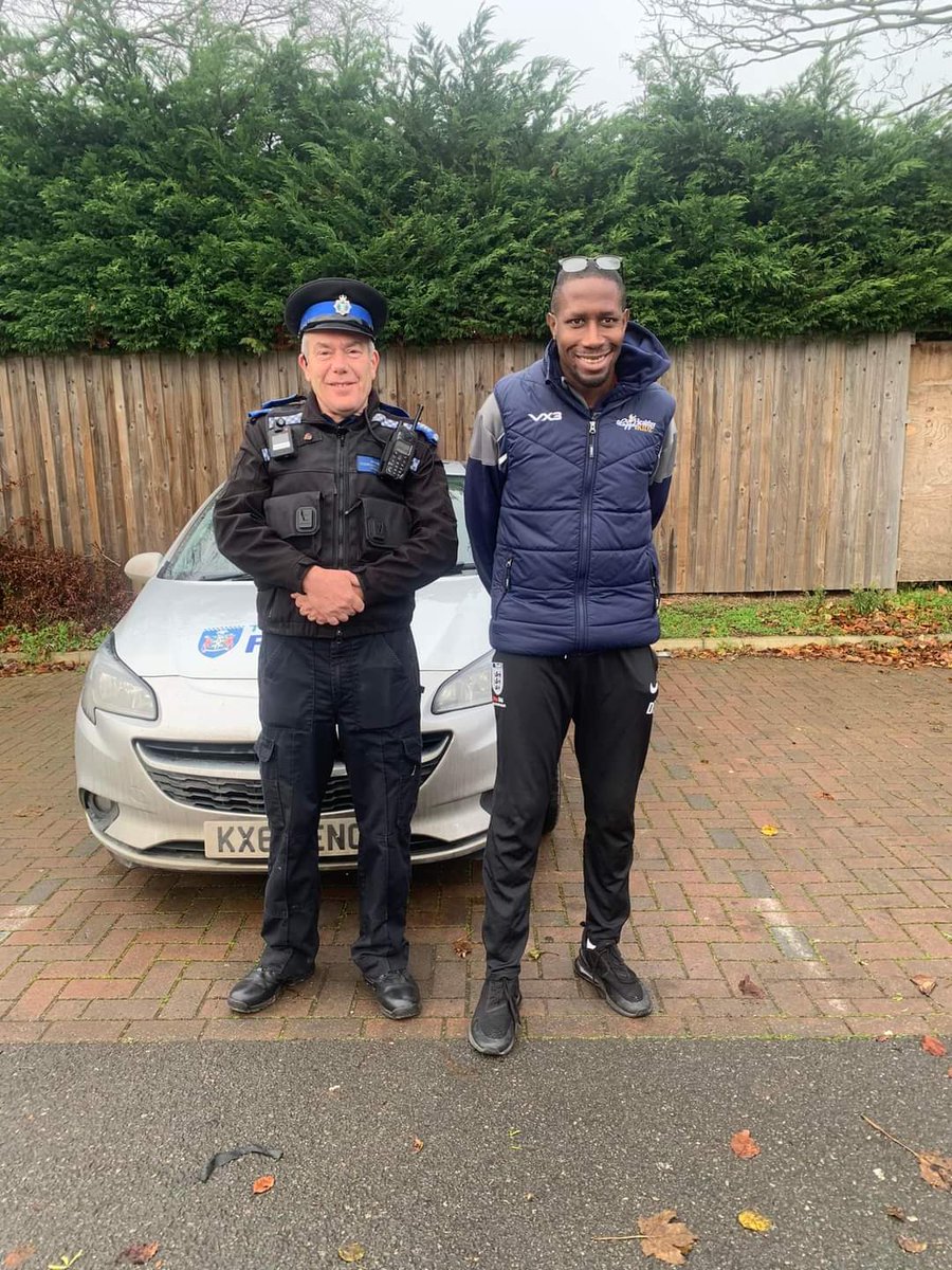 mrsjanebrown's tweet photo. Joining Dwayne Mckenzie and the children at camp at Richings Park Sports Club @richings_park this morning was the #IVERS #NHPT #C9853 PCSO Eloise Waring #C6801 PCSO Roy Fisher.
They had come to engage with the children.
@tvp_southbucks https://t.co/sxttqY9ity