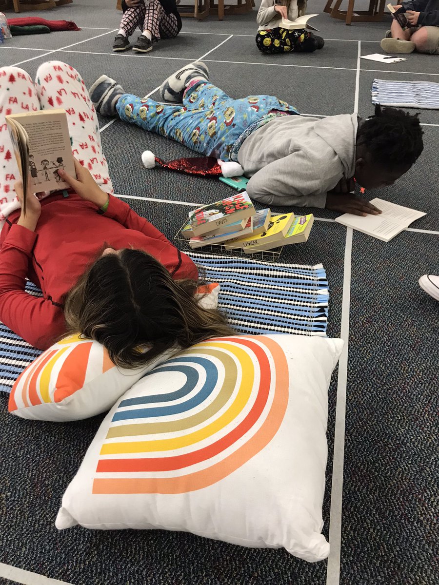 imschargersread's tweet photo. Finishing up a stellar semester with some marathon reading in our Reading Squares Challenge! 32 squares with 30 minute reading blocks being filled all day! @CitrusSchools #imschargersread https://t.co/rRjxgGjxi8