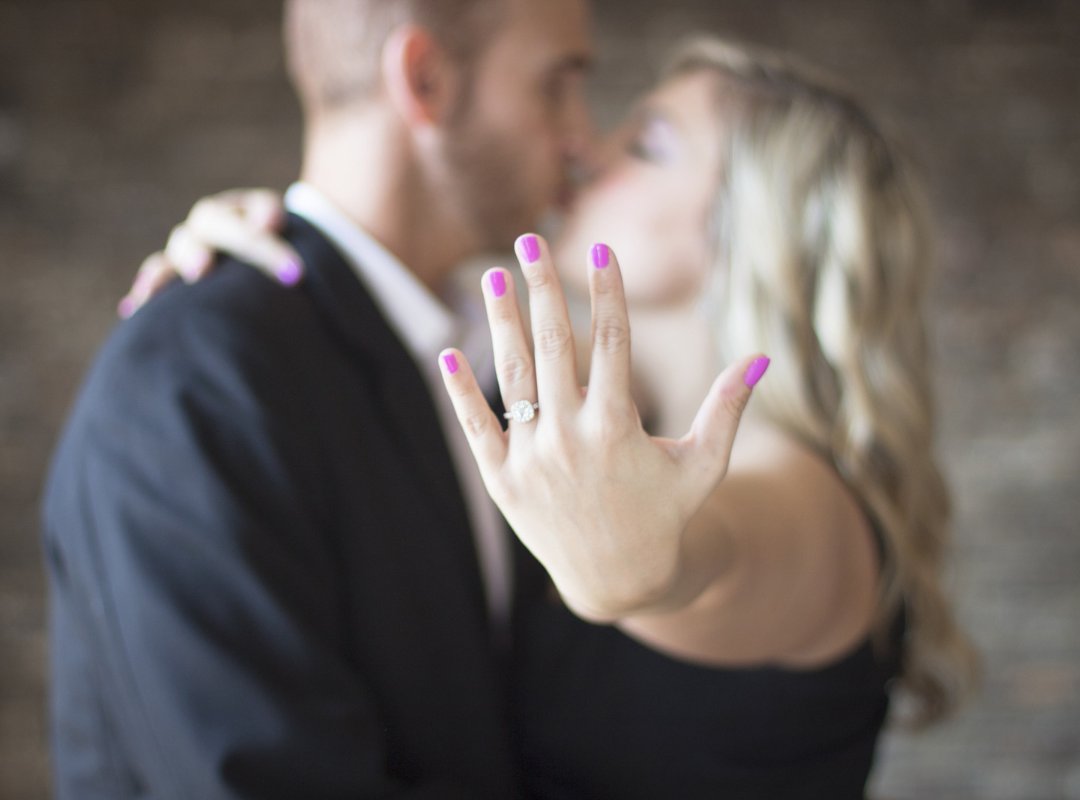 McCaskeyIns's tweet photo. Before you give it and she says YES. 𝐈𝐍𝐒𝐔𝐑𝐄 𝐈𝐓!!

#McCaskeyandAssociates #ChesapeakeInsuranceAgency #Insurance https://t.co/0hiRgREr3o