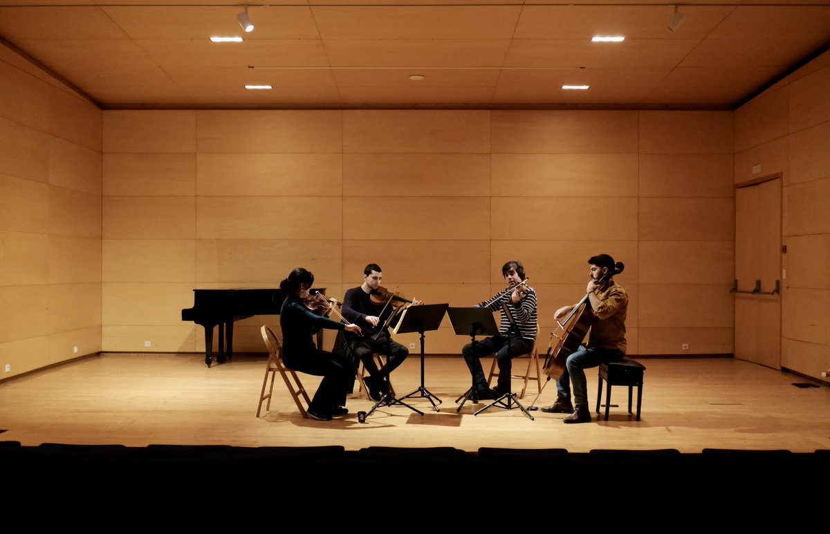 O ciclo de música de câmara da <a href="/OrquestraXXI/">Orquestra XXI</a> começa hoje às 18h, no Museu Nacional Soares dos Reis. Quartetos de Grieg e Ravel, com entrada livre!

Apoios: <a href="/banco_bpi/">Banco BPI</a>/<a href="/FundlaCaixaPT/">Fundação "la Caixa"</a> e DGArtes. #BancoBPI #FundaçãolaCaixa