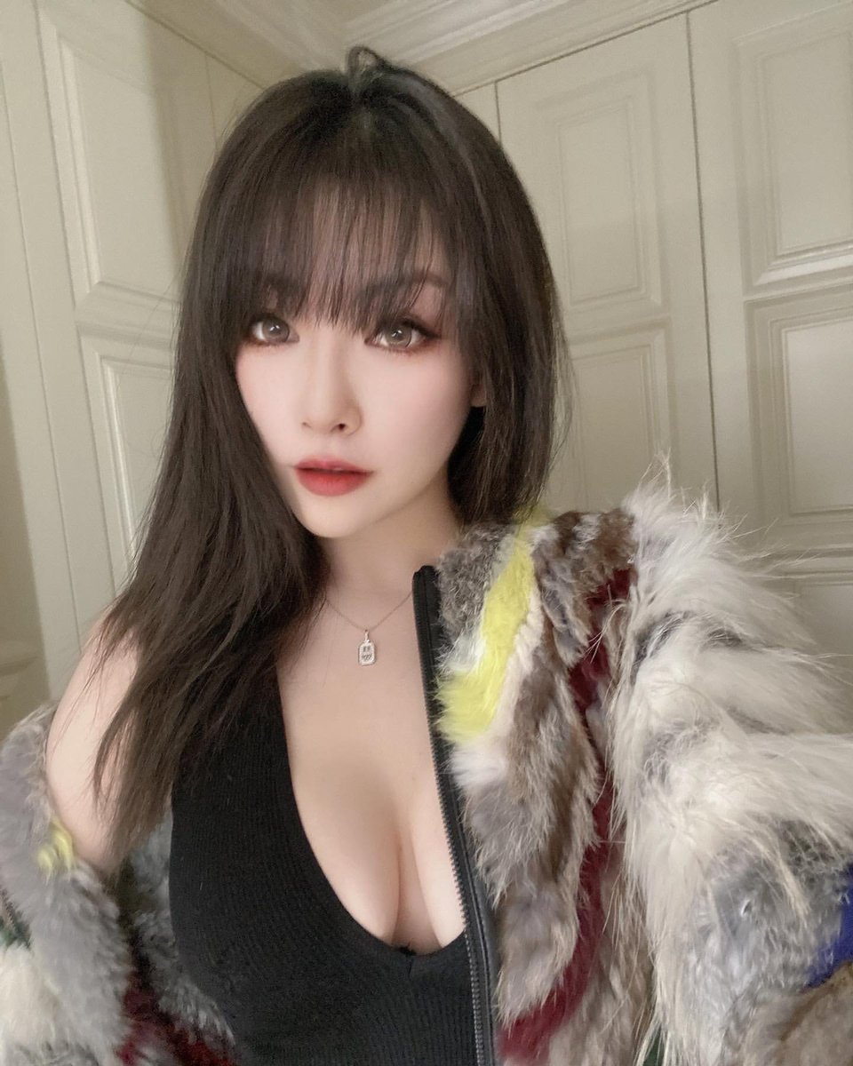 flowerlanguagei's tweet photo. Today's sunshine can make me go shopping better.😊🥰❣️ https://t.co/d3IZwLPOHT