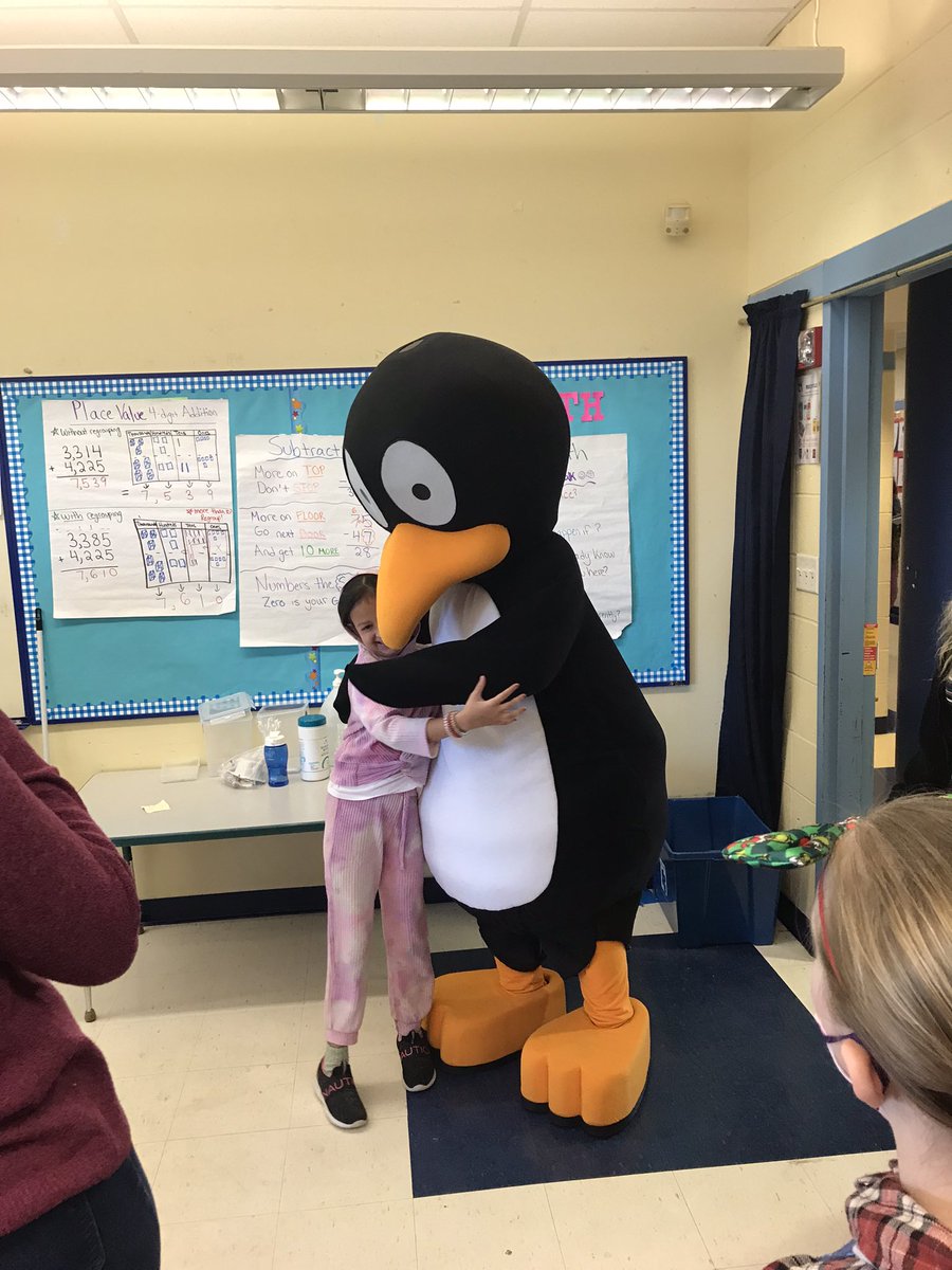 HMLS_Salem's tweet photo. Big thank you to Jiji for visiting us yesterday! The kids were so excited and happy. This definitely made their day! #HMLS #Huskies https://t.co/OxLAZO4vau