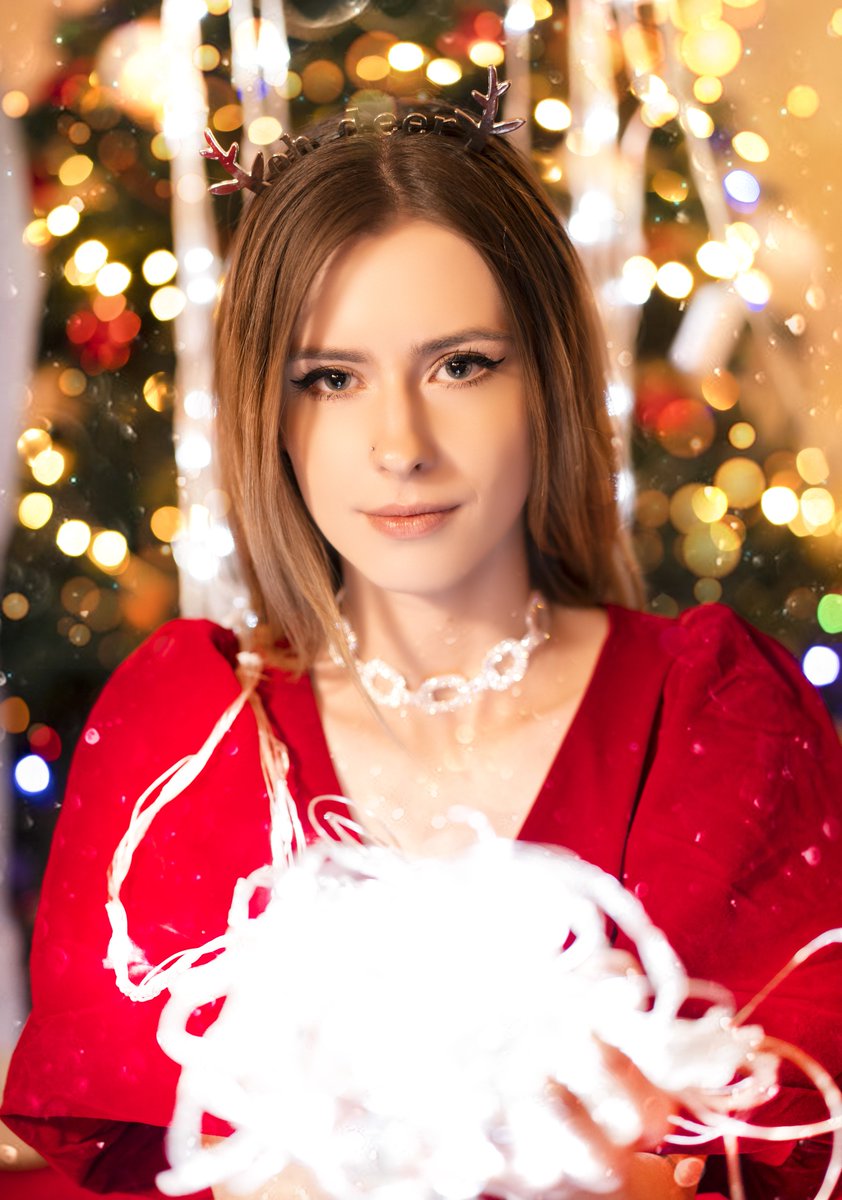 VelourJasmine's tweet photo. Christmas is coming! Have you all been good? 

#livejasmin #modeling #models #blonde #model #blueeyes #sexy #pretty #cute #girls #livejasminmodel #flirt4free #f4f #flirt4freemodels https://t.co/UGgzXVLWd6