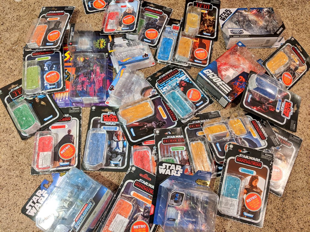 Mopar_McNeer's tweet photo. For today's feature, I've finally done it.... it's #ThrowAwayThursday and I've managed to convince myself that I can let go of all the empty packaging from my figures/toys. This small sampling below is what started my momentum & was the straw that broke my hoarding back. 🤣 https://t.co/neVSSubvwt