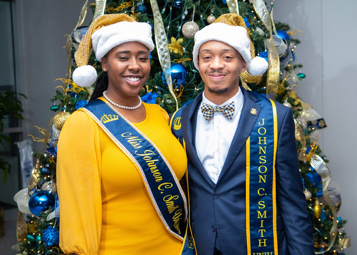 JCSUniversity's tweet photo. It's the most wonderful time of the year with the JCSU Royal Court. #HappyHolidays #JCSU #JohnsonCSmithUniversity #HBCU https://t.co/ClKuGV2jom