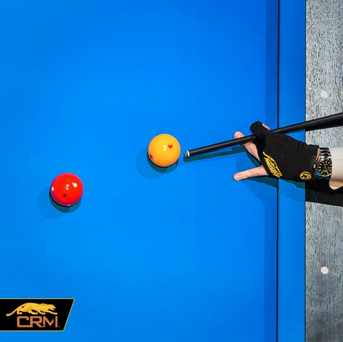 PredatorCarom's tweet image. Looking for the perfect angle 📐
With a REVO 3C shaft, your success rate is bound to increase. Harder than our other REVO shafts, they are specially formulated for carom players.
Learn more: predatorcues.me/3PLN2UZ
#REVO #3Cushion #CaromPool #CaromBilliards #PredatorCRM