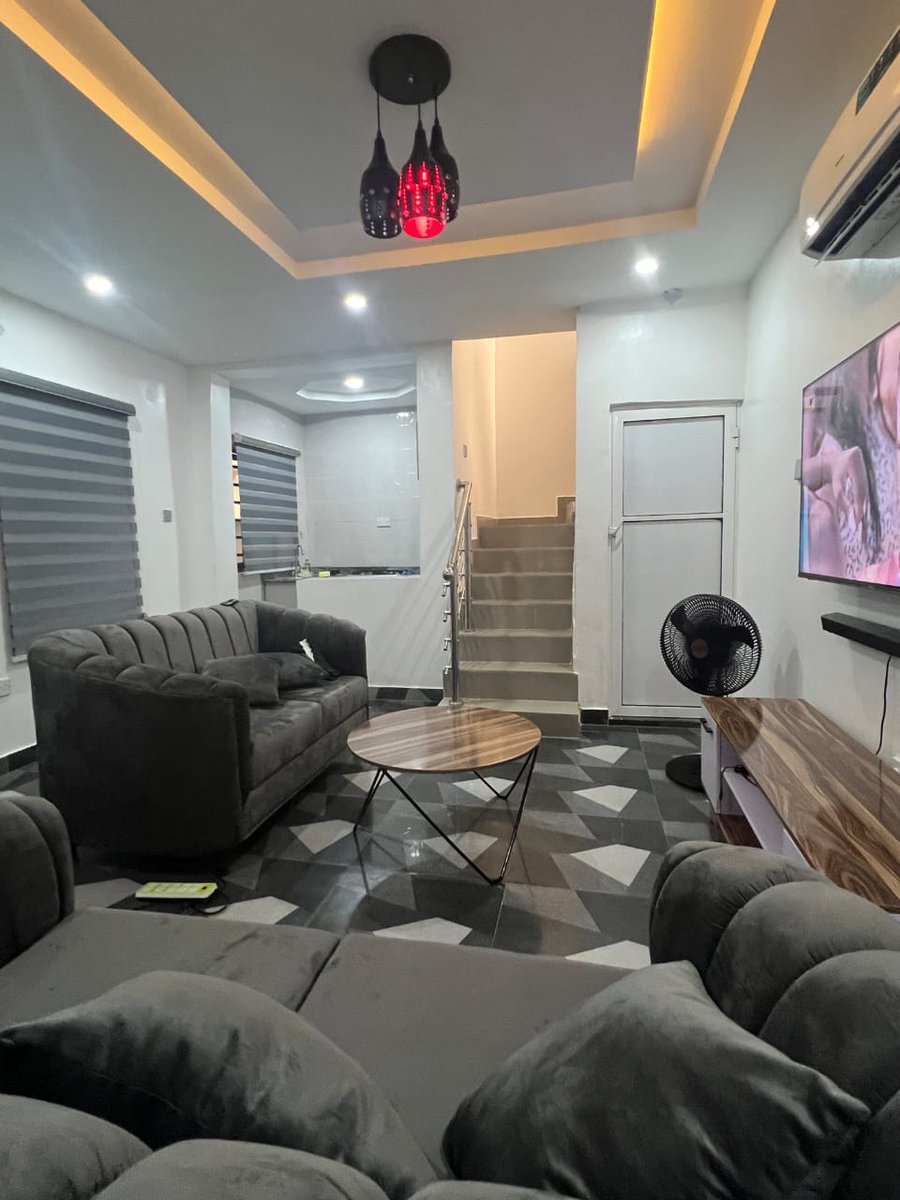 harziezaht's tweet photo. This luxury apartment is located in Ipaja, Lagos. It's indeed a home away from home, a peaceful environment. For bookings call or WhatsApp 08028350042 https://t.co/bhGbGHf4Qe