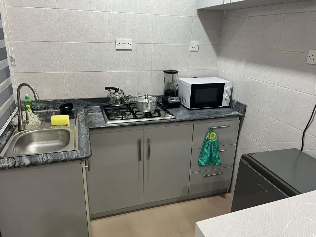 harziezaht's tweet photo. This luxury apartment is located in Ipaja, Lagos. It's indeed a home away from home, a peaceful environment. For bookings call or WhatsApp 08028350042 https://t.co/bhGbGHf4Qe