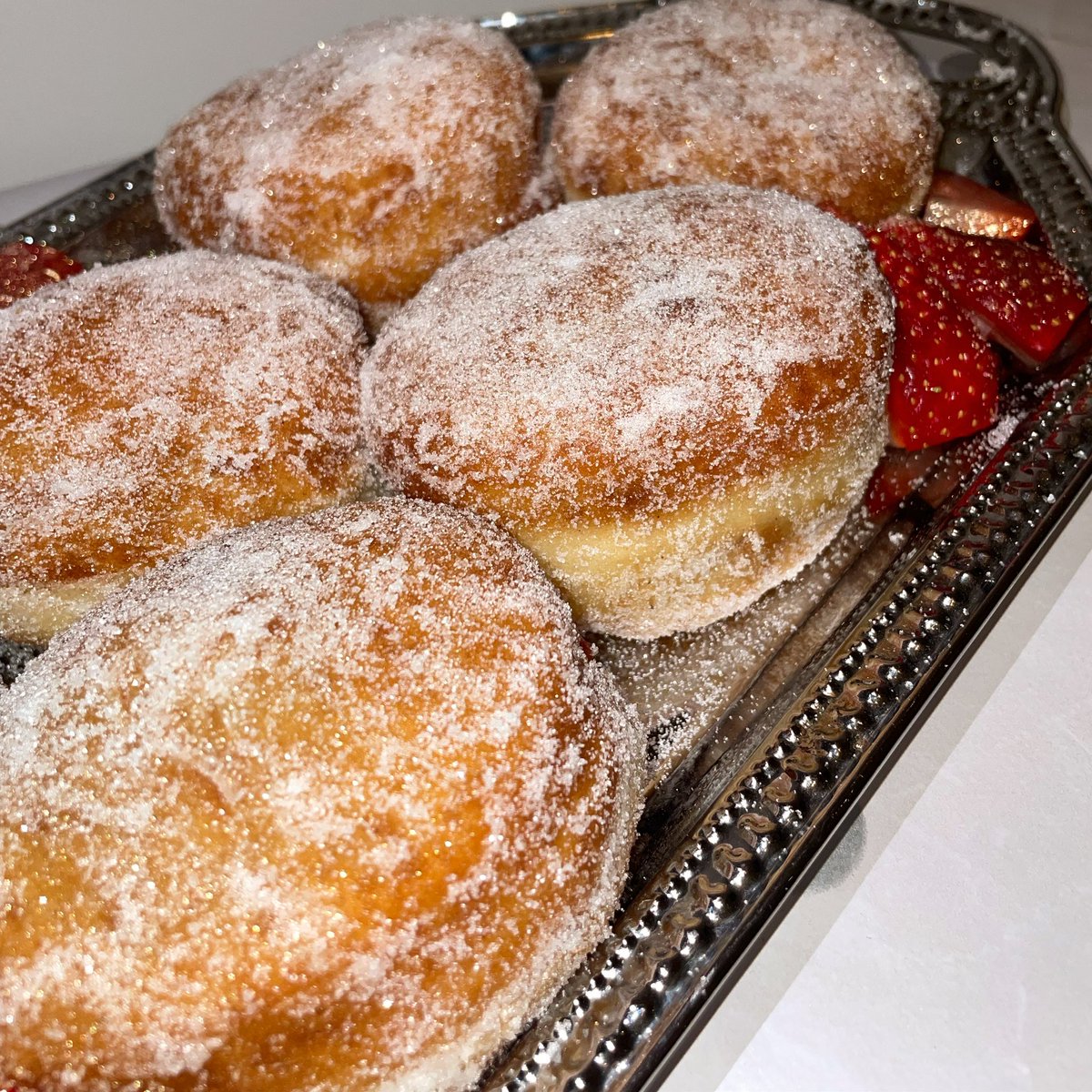 welovebabygroot's tweet photo. Homemade jam donuts by moi ;) @rr_away https://t.co/xAe4LZSwVJ