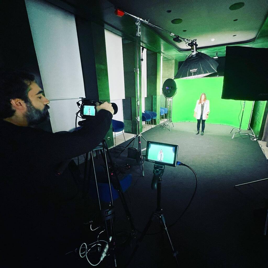 Media Siesta tweet media