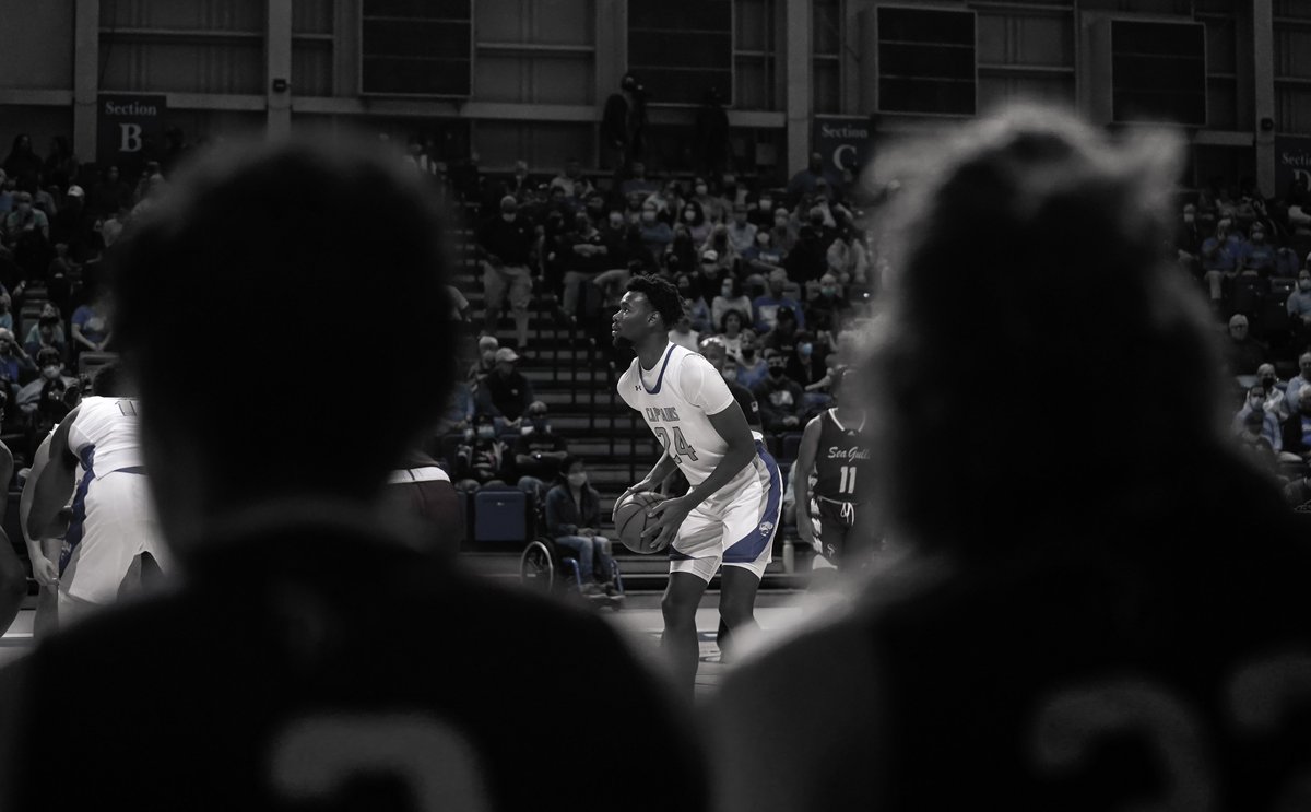 brandon_berry4's tweet photo. 1. Softball nationals title trophy awards table

2. Trey Barber taking a free throw during the C2C tourney

3. Zoe Dyer’s walkoff OT goal @CNUWLAX 

4. Zoe Dyer during media day https://t.co/QVcZaKVx1M