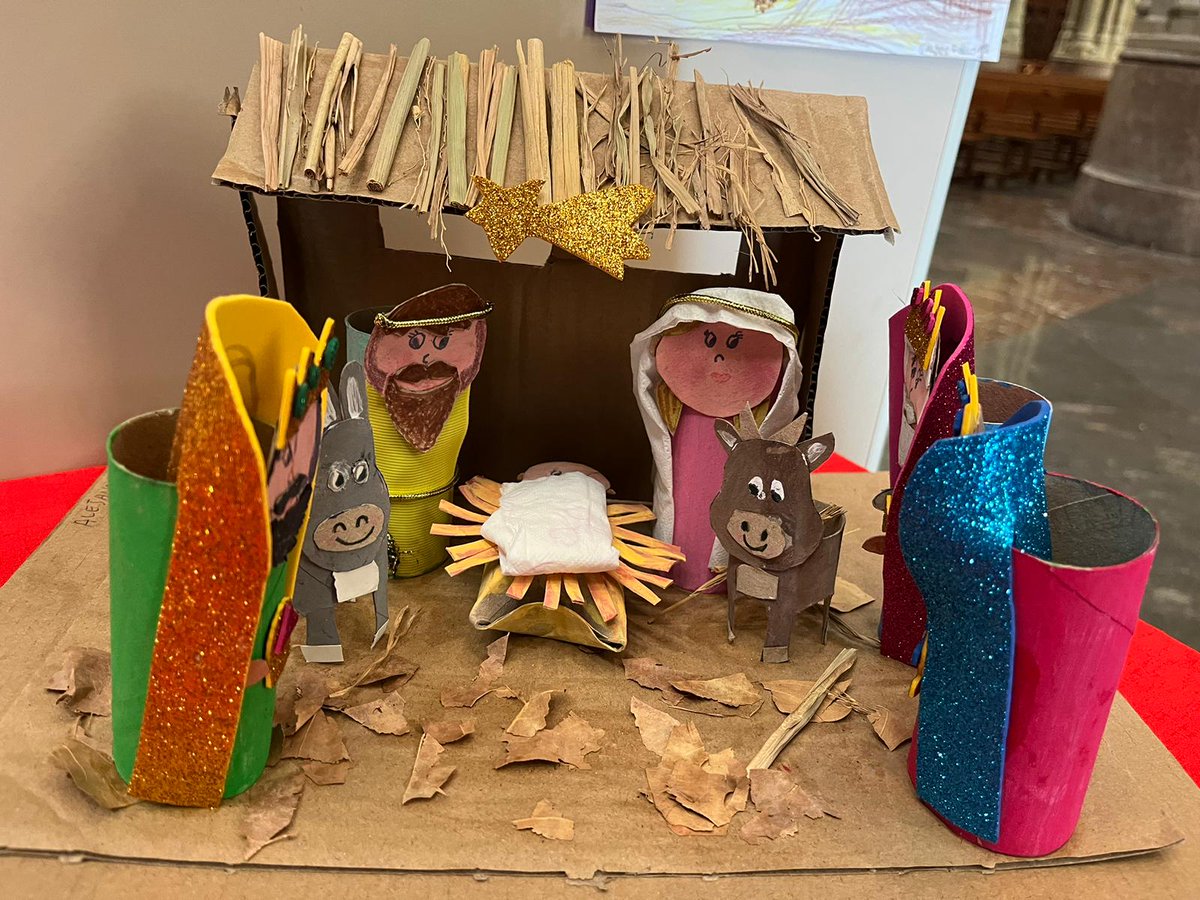 DiocesisVitoria's tweet photo. 🌟 ¡FELIZ NAVIDAD! Hoy, 25 de diciembre, acude a tu parroquia pues en todas las misas del día se da a besar al Niño recién nacido. Tras la misa, ¡qué mejor plan que visitar los belenes que hay repartidos por toda la ciudad y todos nuestros pueblos! Eguberri on denoi! https://t.co/iIcFvsWZ1k