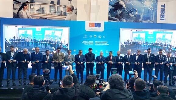 AB Türkiye Delegasyonu🇪🇺EU Delegation to Türkiye (@eudelegationtur) on Twitter photo The launch of a Technical Textiles Centre under <a href="/DenizliTechTex/">Denizli'de Teknik Tekstile Dönüşüm</a> project was realised today w/ the participation of <a href="/tcsanayi/">Sanayi ve Teknoloji Bakanlığı</a> Minister <a href="/varank/">Mustafa Varank</a> , <a href="/EUDelegationTur/">AB Türkiye Delegasyonu🇪🇺EU Delegation to Türkiye</a> Head of Economic and Social Development Angel Gutierrez-Hidalgo & <a href="/denizlito/">Denizli Ticaret Odası</a> President <a href="/erdogan_ugr/">Uğur Erdoğan 🇹🇷</a> The launch of a Technical Textiles Centre under <a href="/DenizliTechTex/">Denizli'de Teknik Tekstile Dönüşüm</a> project was realised today w/ the participation of <a href="/tcsanayi/">Sanayi ve Teknoloji Bakanlığı</a> Minister <a href="/varank/">Mustafa Varank</a> , <a href="/EUDelegationTur/">AB Türkiye Delegasyonu🇪🇺EU Delegation to Türkiye</a> Head of Economic and Social Development Angel Gutierrez-Hidalgo & <a href="/denizlito/">Denizli Ticaret Odası</a> President <a href="/erdogan_ugr/">Uğur Erdoğan 🇹🇷</a>