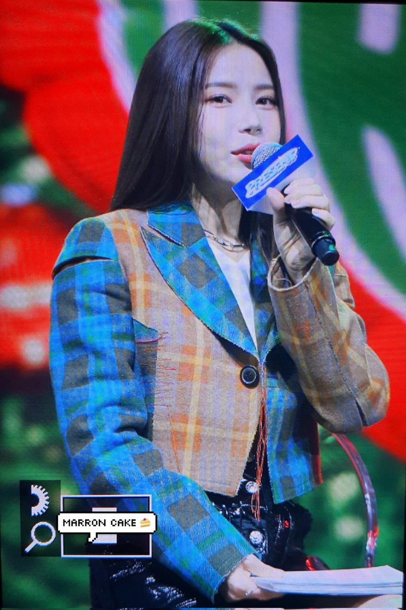 221222 문별 팬그리팅

마마무 플러스🤫

#마마무 #솔라 #문별
