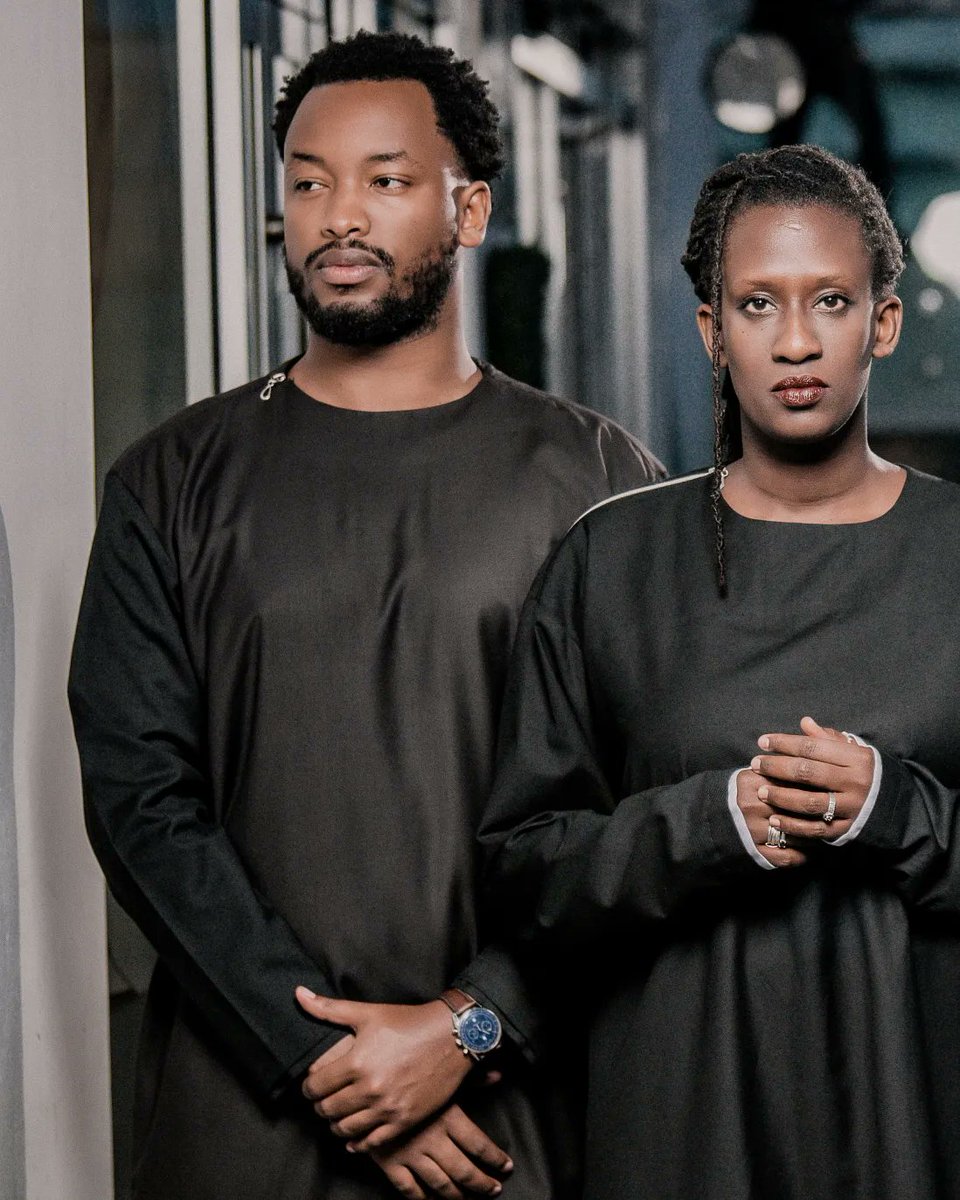 DavyK_fashions's tweet photo. The epitome of chic!! Own our new brown and black shirt by placing your order in our DM..
#RwOT #Abatwip
#DavyK new 2023 "loading" collection is available now! https://t.co/EkDIaLry2P