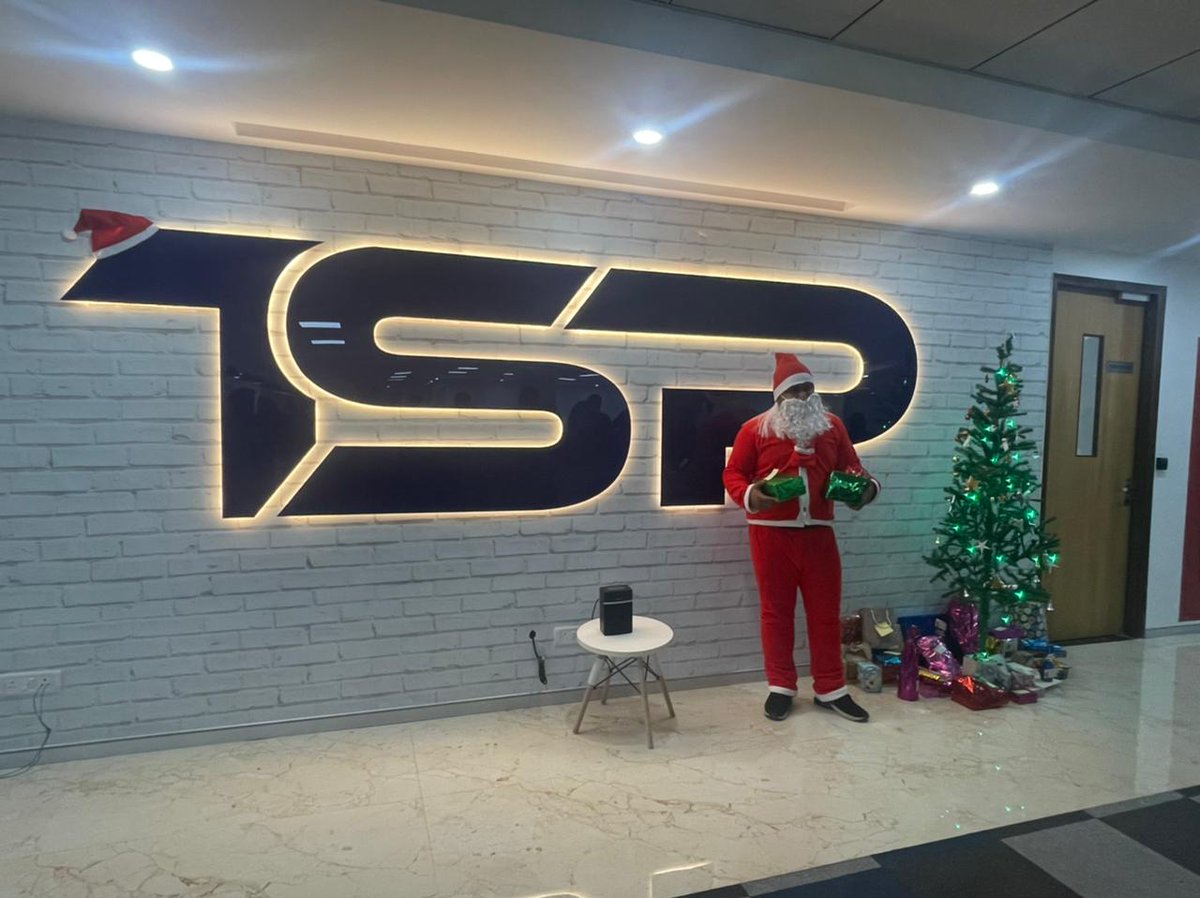 TheSiliconPartn's tweet photo. 2022 was yet another year of growth and milestones for TSP. This holiday season, we'd like to thank and appreciate our employees, partners and clients who have shown utmost dedication and trust in us and have helped us succeed
We wish you and your family a joyful holidays season. https://t.co/IfFyq71r9n