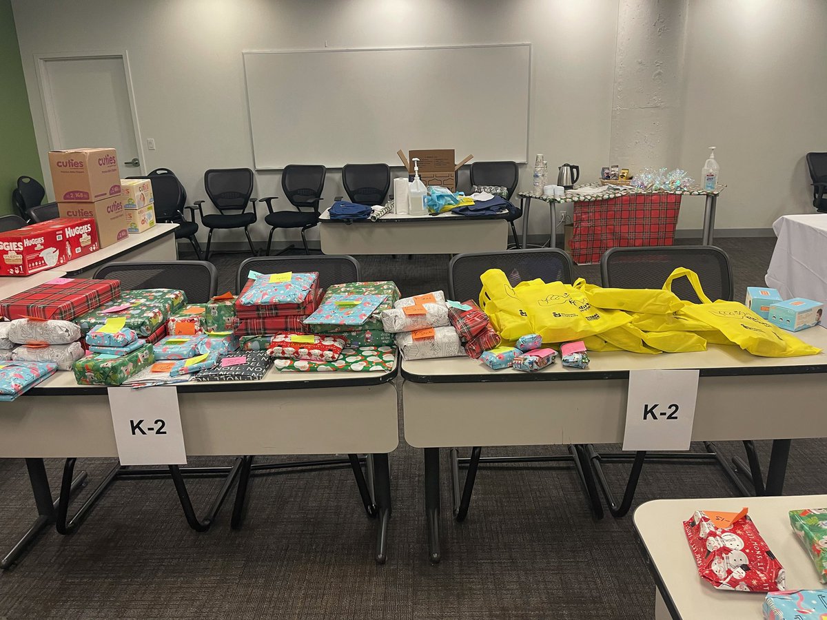 Happy Holidays to all our PVA Families 🎁. This is our annual Gift Giving Event 🥳