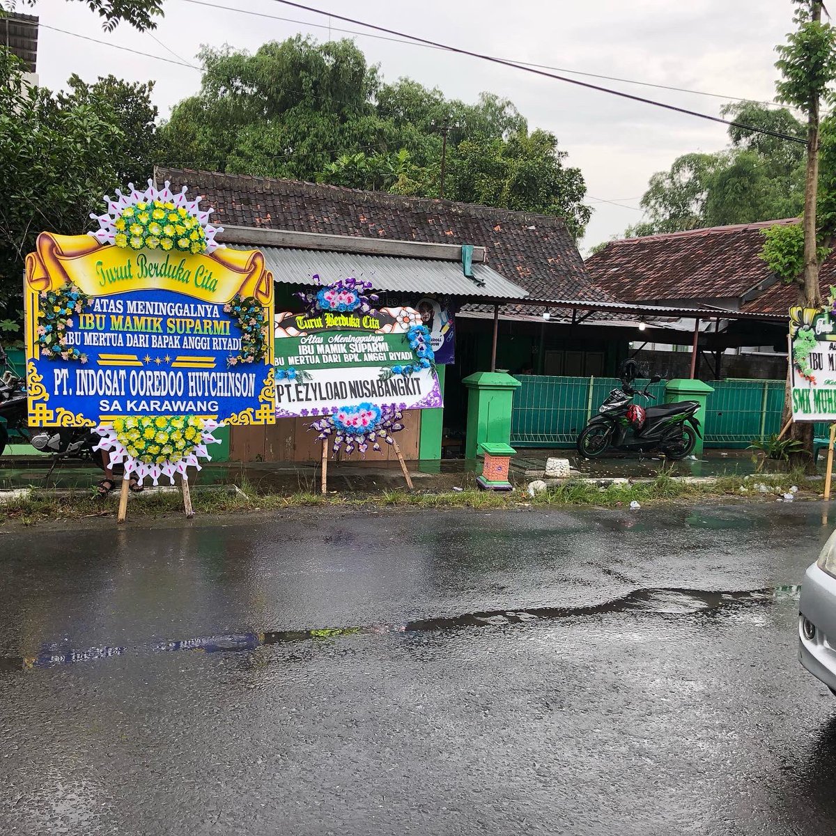 toko_bungablora's tweet photo. Toko karangan bunga di Blora βοΈ081215758846
π https://t.co/EWv7e5AAvi
Wa https://t.co/ulU2VbFnJF
Pengiriman #blora #bangkle #jepon #bogorejo #ngawen #banjarejo #tunjungan #bungapapan #dukacita #wedding #sukses #opening #Viral #like #BeraniLebihBaik #bunga #cantik #Tokobunga https://t.co/8lVJc4wesS