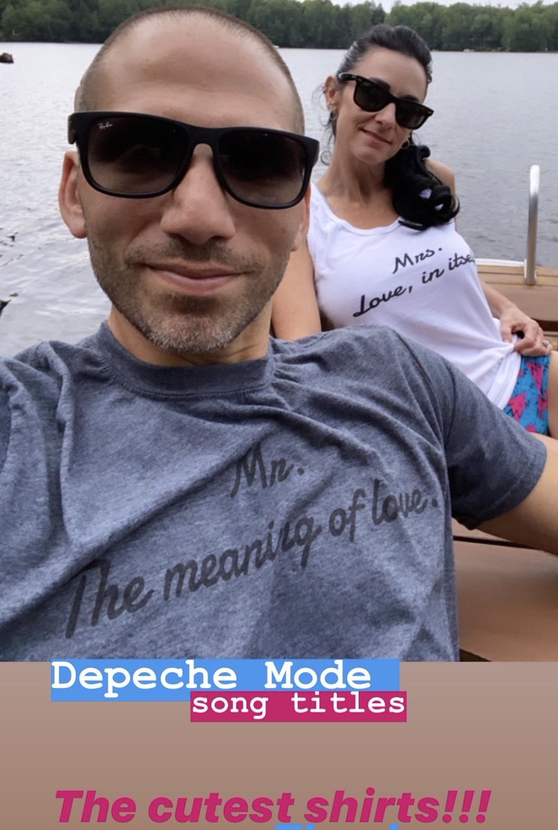 lesismore77's tweet photo. #DepecheDecember
#LoveInItself
#weddingTshirts
A lovely wedding gift from my bestie!
@depechemode https://t.co/8NUC6AqviL