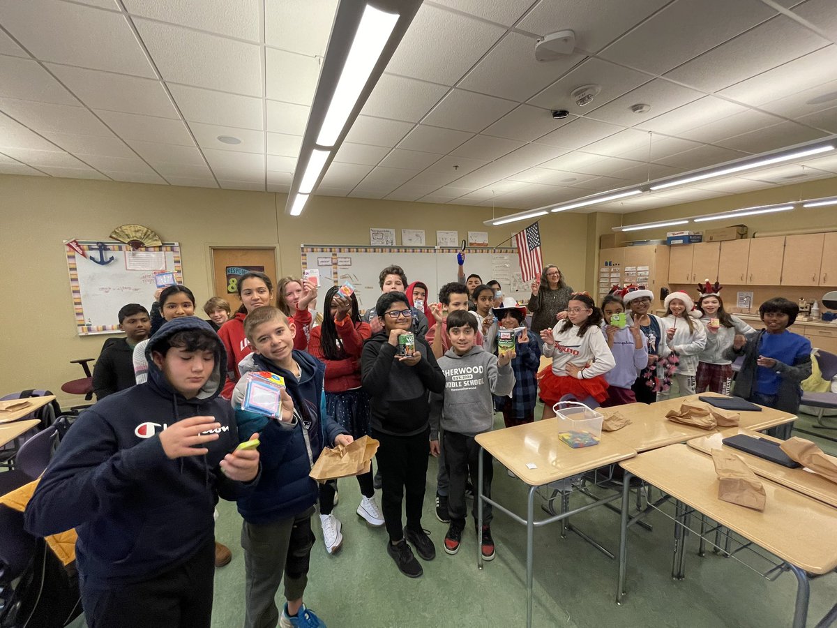 Six Navy tweet media