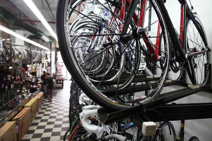 Portugal baja el IVA de las bicicletas del 23% al 6% ✨🚲🚲✨ Portugal se acaba de convertir en el primer país de la Unión Europea en llevar a cabo esta bajada del Impuesto del valor añadido 💶 lavanguardia.com/motor/vehiculo…