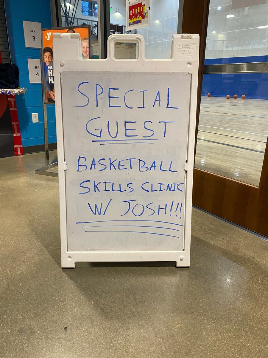 jjohnson22__'s tweet photo. Had a blast Wednesday helping these young ballers get better 🖤 @PooleFamilyYMCA https://t.co/YFGRp9hULV