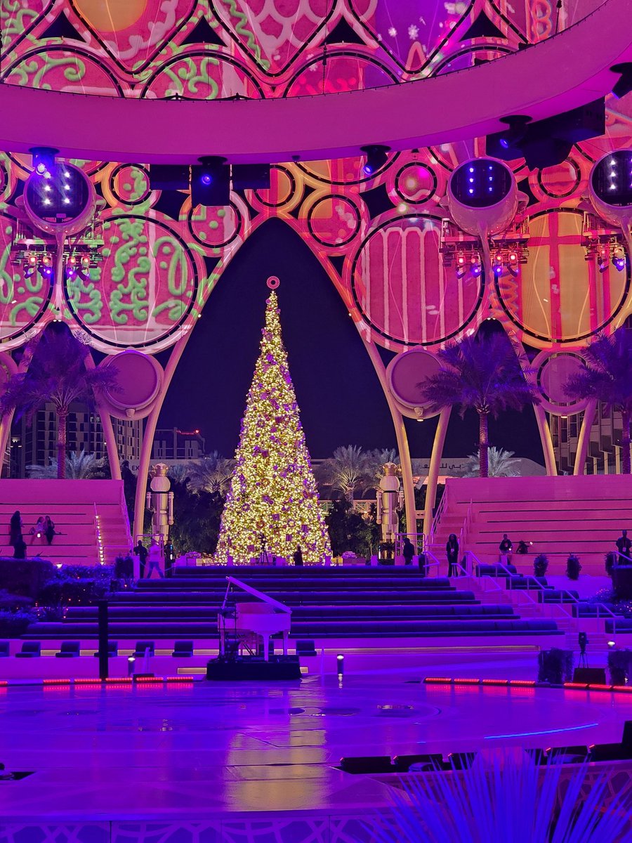 Darrenatics_UAE's tweet photo. D Venue! 
Are your ready for Day three?! 
@Espanto2001 

DubaiExpo WithDARREN-3
#Darren https://t.co/JfZMYYluNl